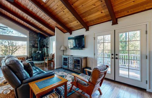 Groveland House | Pine Mountain Magic