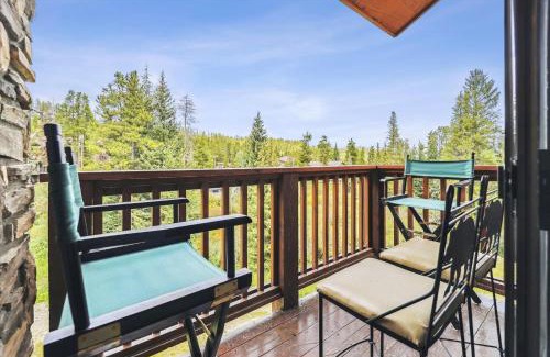Four O'Clock Apartment | Pine Ridge 7E condo