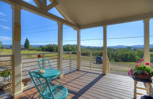 Bayfield Cabin | Pine River Model Cabin | Riverfront Views/Access - Privacy, A/C, Near Town