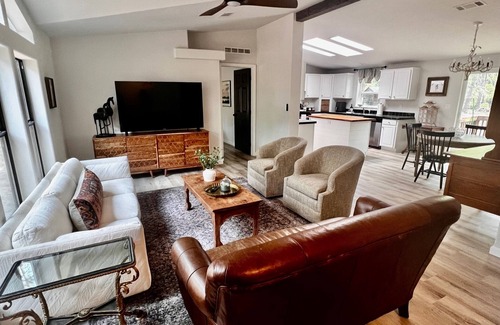Circle D-KC Estates House | Pine Tree Palace - 5 acres of Paradise among the pines near the lake!