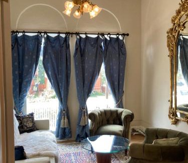 Cheesman Park Apartment | Pineapple House, Romantic 3 Bed 2 Bath Apt, Sleeps 6! Private Balcony! City Center! FREE Parking!