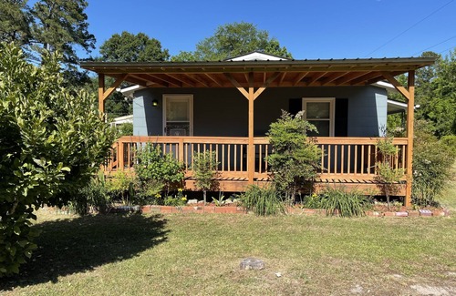 Leland House | Pineapple Inn(2322130).7 miles from downtown Wilmington