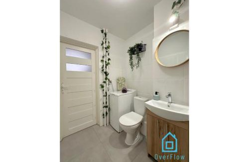 Siedlce House | Pineapple Room 10 Min to Old Town Gdańsk,PKP & Shopping Mall