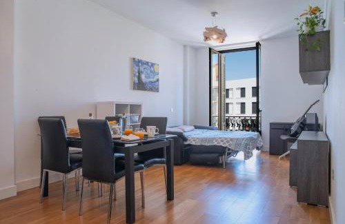 Centro Apartment | Pineapple Sebastian Souviron 18
