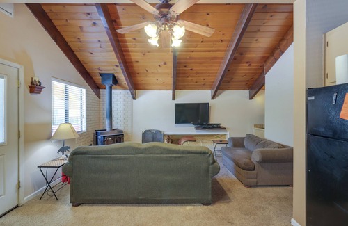 Cold Springs Cabin | Pinecrest Dodge Ridge Cabin: Shared Outdoor Space