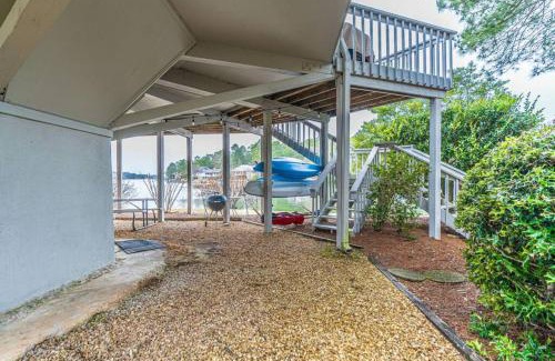 Pinehurst House | Pinehurst Lakefront Treehouse