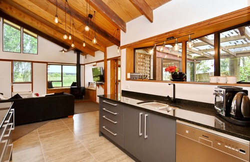 Pines Beach House | Pines Beach Haven - Beautiful Spacious Home. Stunning views. Beach&river walks.
