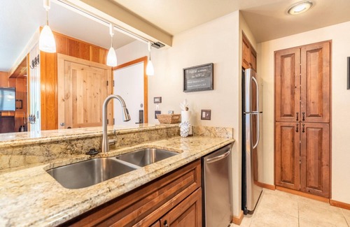 Keystone Condo | Pines by Summit County Mountain Retreats
