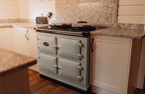 Bleddfa Cottage | Pines Pitch - Wooden Cabin Sleeping 6 guests, Pet Friendly