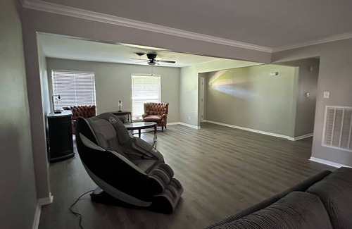 Spring House | Pinewoods Hideaway – Quiet Comfort Near It All