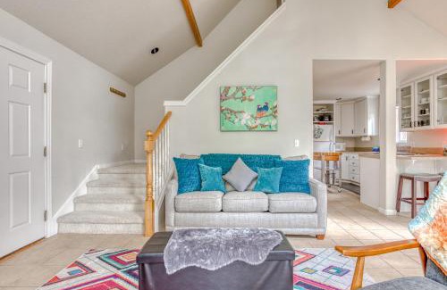 White Salmon House | Piney Hideaway