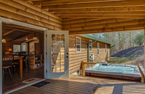 Rutherfordton Cabin | Piney Knob Lodge-15 Min to Lake Lure-30 Min to TIEC-Hot Tub -Stocked Pond-Creek
