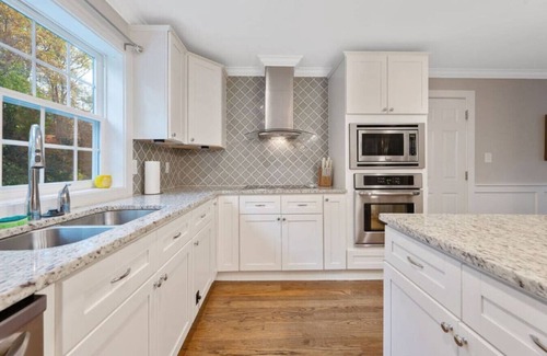 Northwest Raleigh House | Ping-pong | 10-min to NC State | Fire Pit | BBQ