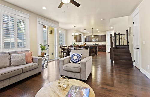 Flagstaff House | Ping pong, 4 bdrm, family friendly, AC, crib, 5 min to downtown