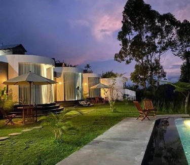 Songan Hotel | Pinggan Cliff