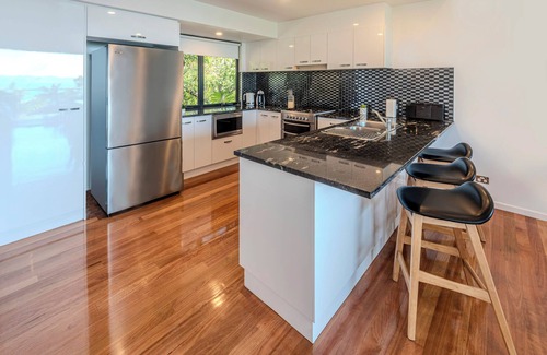 Hamilton Island Apartment | Pinnacle 3, Seaview Apartment on Hamilton Island