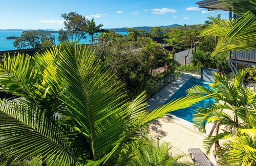 Hamilton Island Apartment | Pinnacle 3, Seaview Apartment on Hamilton Island