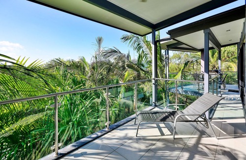 Hamilton Island Apartment | Pinnacle 8, Seaview Apartment on Hamilton Island