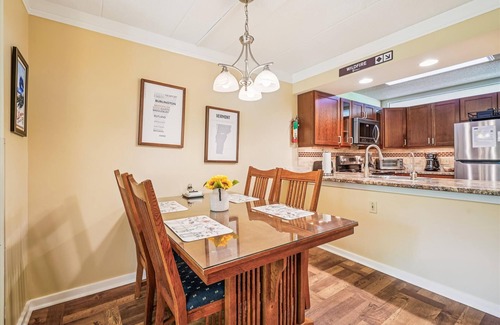 Killington Condo | Pinnacle B09 Wonderful condo close to the base of Killington with shuttle to the slopes everyday of the week.