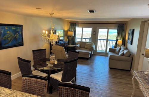 Sunnyside Condo | Pinnacle Port 2-bedroom condo in delightful Panama City Beach! Easy Access!