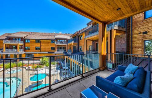 Lakeside Park Apartment | Pinnacle Stateline Resort BBQ Hot Tub Pool Zalanta 214