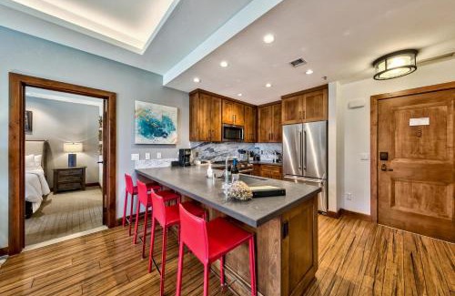 Lakeside Park Apartment | Pinnacle Stateline Resort BBQ Hot Tub Pool Zalanta 214