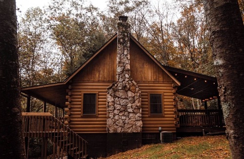 South Bloomingville Cabin | Pioneer - Hosted by The Chalets