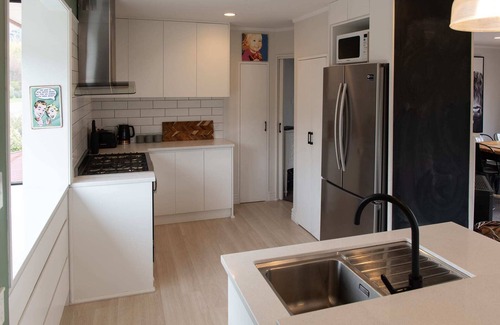 Wanaka House | Pip's Lakeview Retreat
