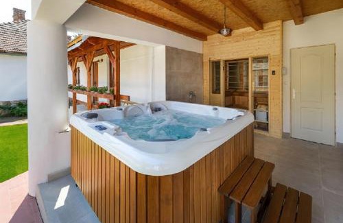 Bodony House | Pipacs és Tulipán Vendégház