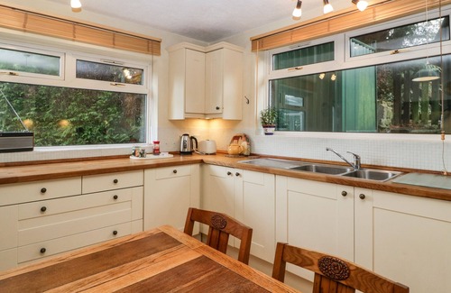 Lydney Cottage | PIPPINS, family friendly, with open fire in Bream