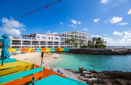 Maho Condo | Pirates Booty - Beach Bar Studio next to The Morgan Resort