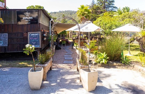 Wilderness House | Pirates Creek