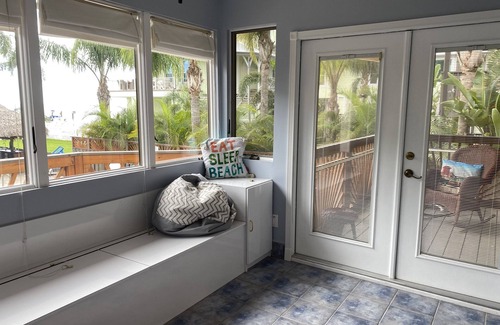 Gulf Harbors House | PIRATES PARADISE-Quiet Gulf Front Property near Clearwater/Tarpon Springs!