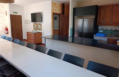 Los Angeles de San Rafael Villa | Piscina Climatizada Casa Puente Albor