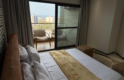Yof Apartment | Piscine à débordement, Rooftop, Vue Mer & Babyfoot