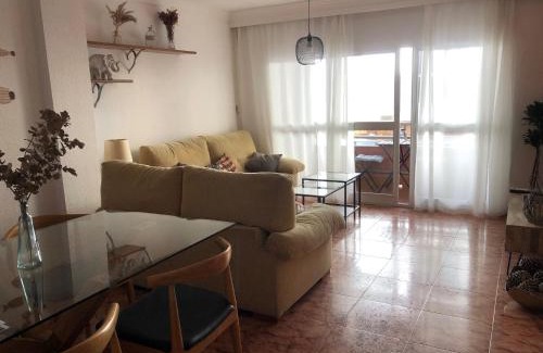 Pedregalejo Playa Apartment | Piso en Pedregalejo a 50m de la playa.