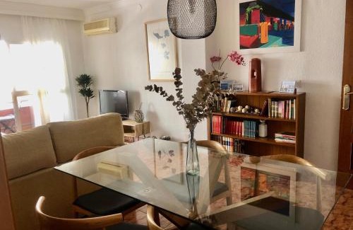 Pedregalejo Playa Apartment | Piso en Pedregalejo a 50m de la playa.