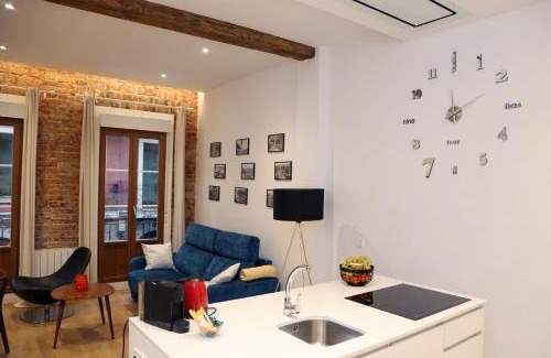 San Francisco Apartment | Piso Moderno a 2 minutos del Casco Viejo con Parking Gratis