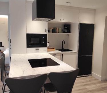Leon Apartment | Piso Palomera, 6 by pisoschulospuntoes