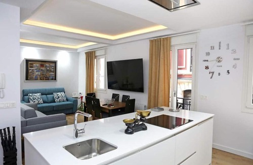 Casco Viejo Apartment | Piso Reformado a 2 Min del Casco Viejo Con Garaje Gratis