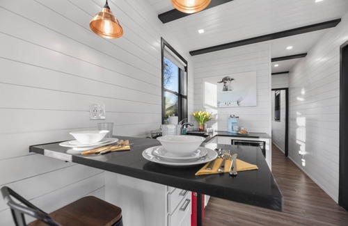 Willis House | Pit Master: 2 mins to Lake Conroe! Heated Pool, Fire Pit, Stocked Ponds
