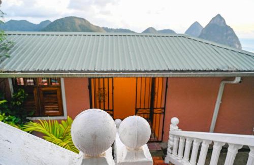 Palmiste House | Piton Villa Deck