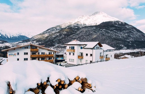 Arzl im Piztal Hotel | Pitzis Kinderhotel - Family Only