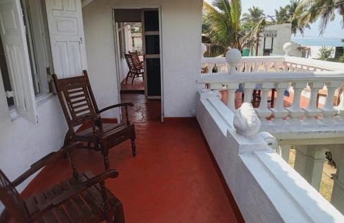 Akurala House | Piyanivasa