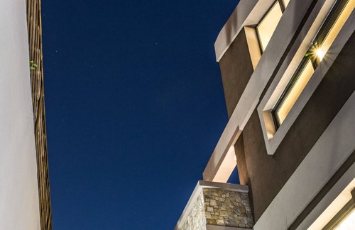 Penteli Apartment | Plaisance. A 160 m2 apartment with exceptional view.