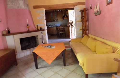 Plaka Cottage | Plakoura, a quiet cottage in village square of Plaka with a view to the sea.
