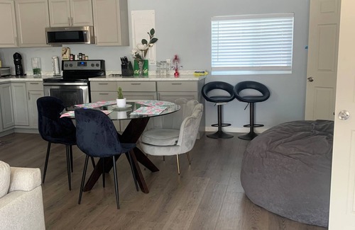 Terrace Heights House | Plan ahead your next vacation with the at home feeling.