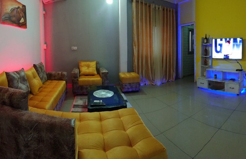 Yaounde Apartment | Plan B by bastos