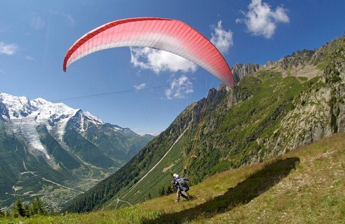 Chamonix City Centre Apartment | Planards - an apartment that sleeps 6 guests in 3 bedrooms