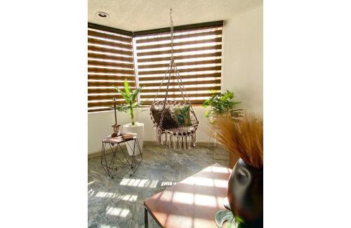 Zapopan Apartment | Planta Baja Enorme, Jardín, Parking, Hasta 11 Pax